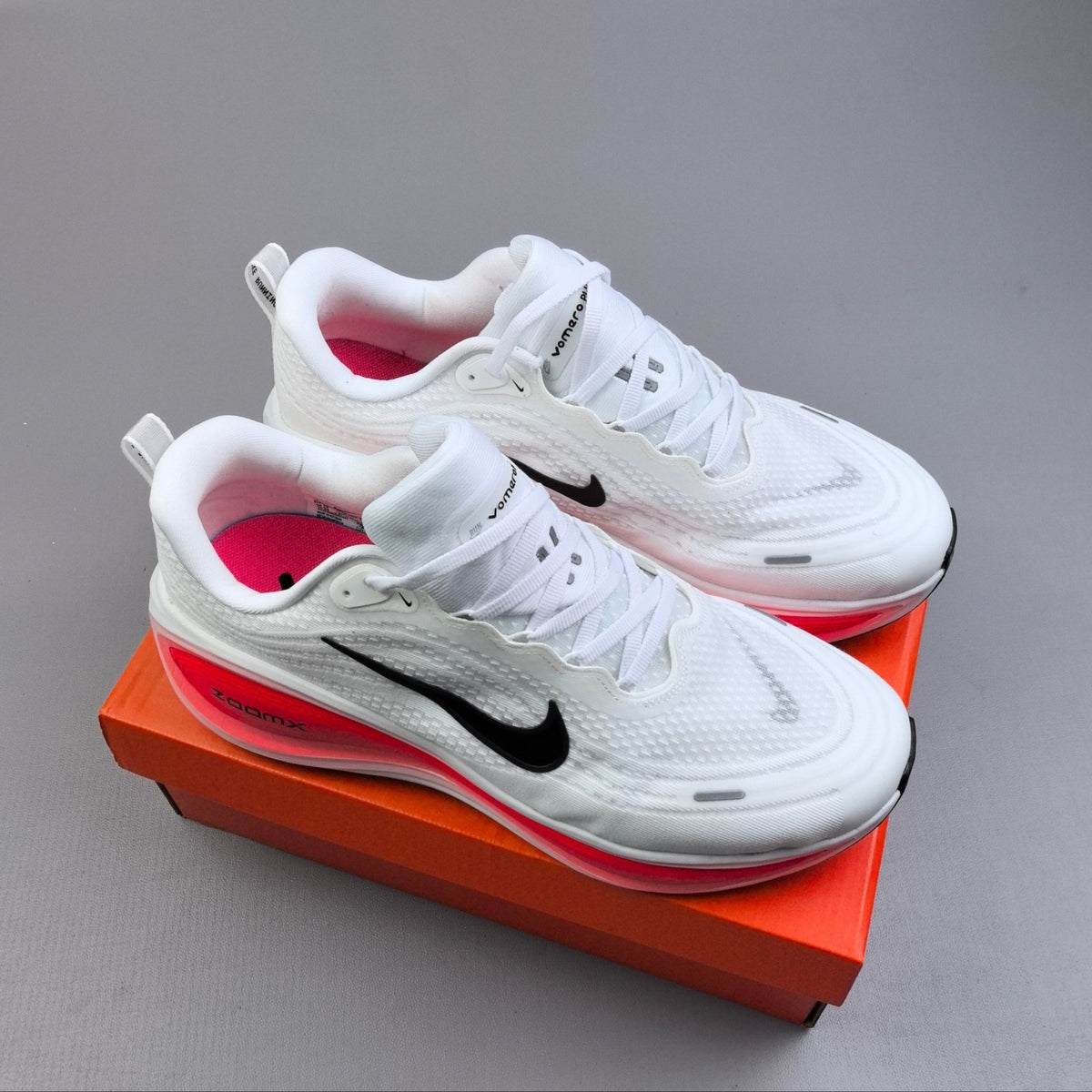 Nike VOMERO Plus RUN - flashshop